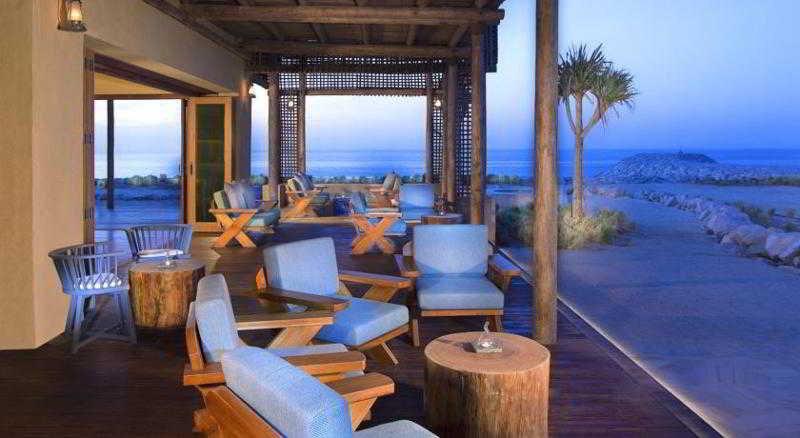 Anantara Desert Islands & Курортный комплекс
