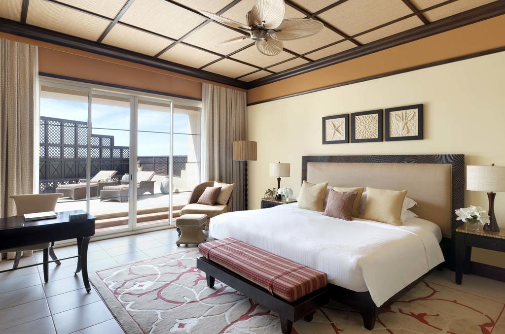 Anantara Desert Islands & Zahr