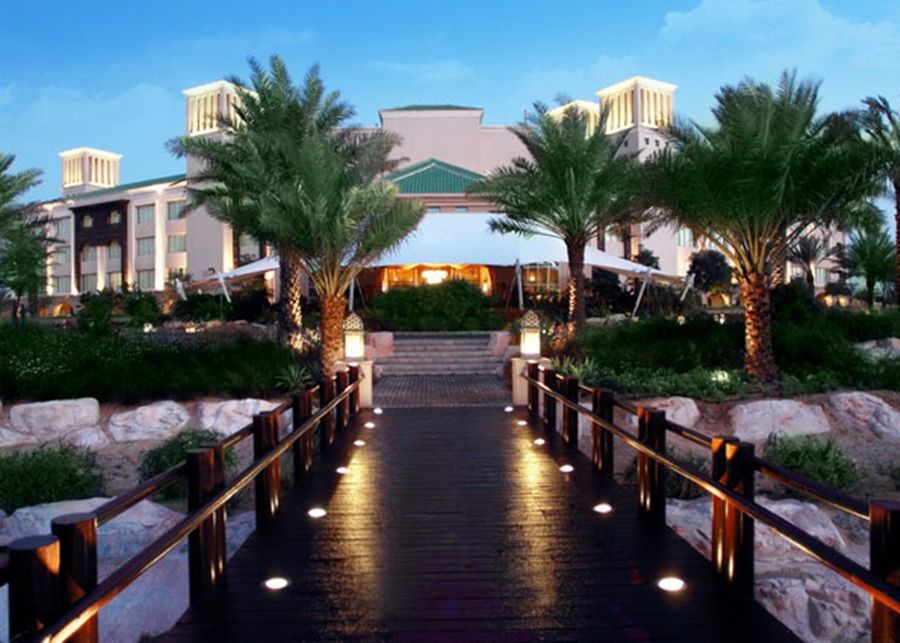 Anantara Desert Islands & 5* Zahr
